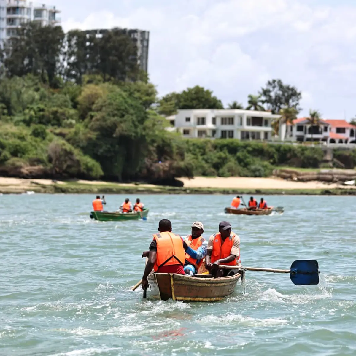 home-pg-about-slides-canoes1