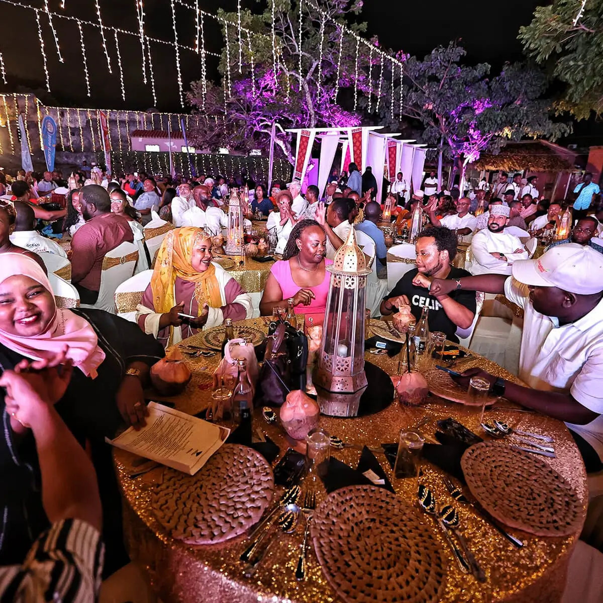 home-pg-about-slides-gala-dinner
